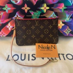 🔥SOLD🔥Lv Neverfull PM pochette